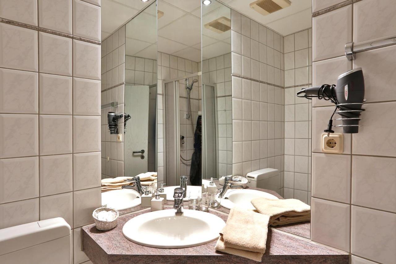 Hotel Stadt Kamen Bagian luar foto