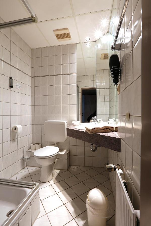 Hotel Stadt Kamen Bagian luar foto
