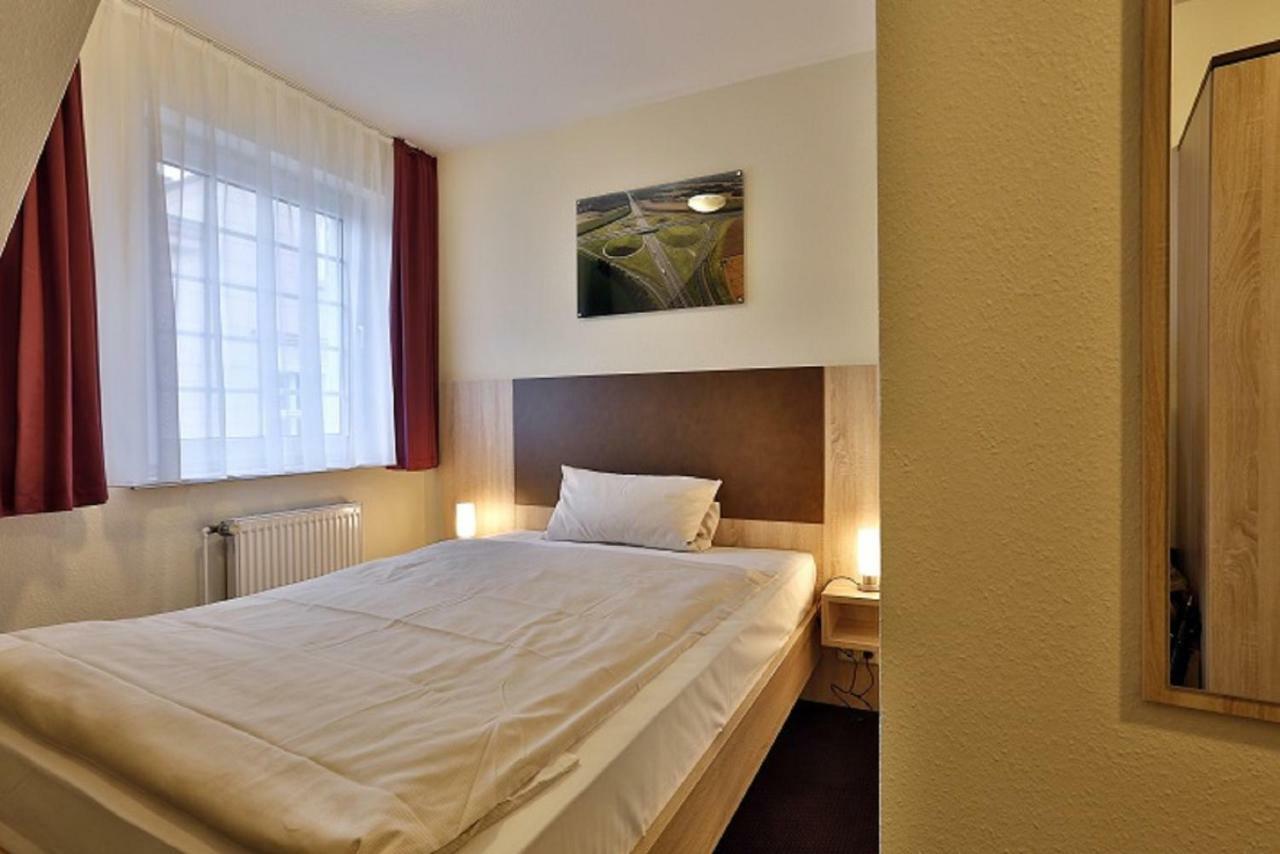 Hotel Stadt Kamen Bagian luar foto
